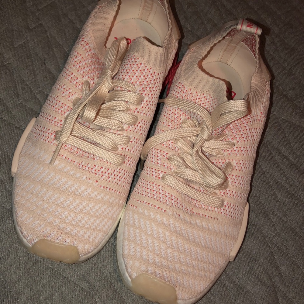 Adidas Boost women’s size 9 new with out box